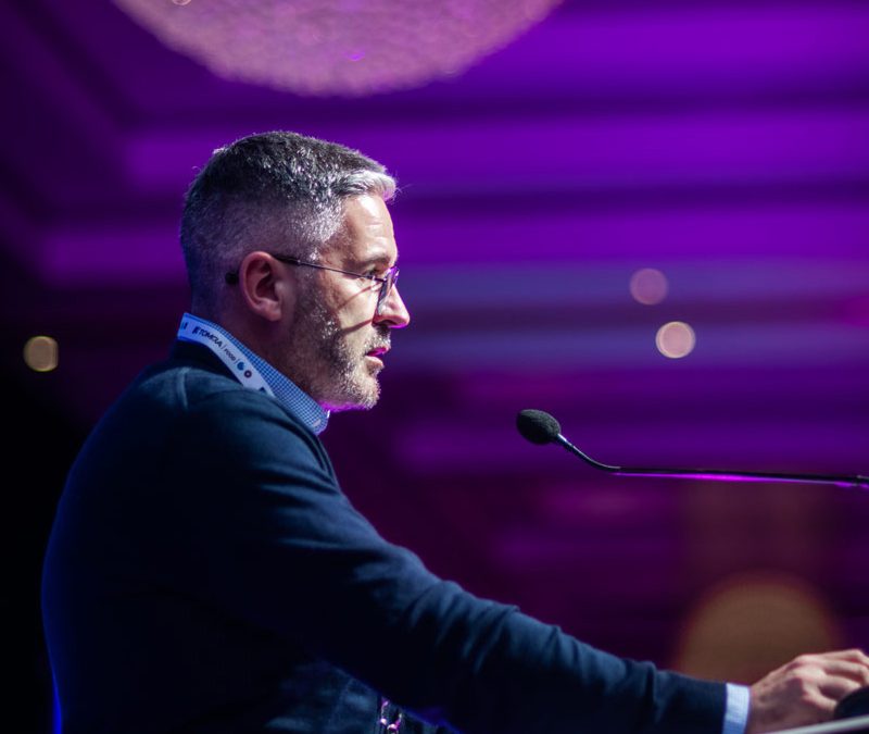 Guía Definitiva para Contratar al Fotógrafo de Eventos Perfecto