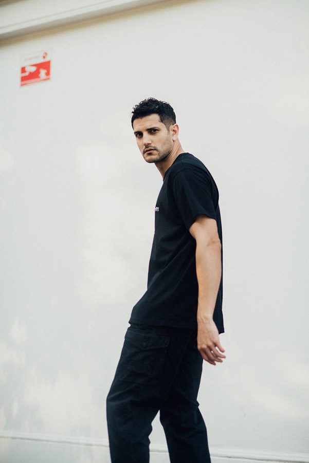 MG1_3319 Book fotográfico para modelos con poses de pasarela