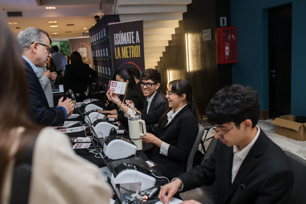 congreso-inmobiliario-acreditacion-asistentes-hotel-w-las-condes congreso inmobiliario acreditacion asistentes hotel w las condes